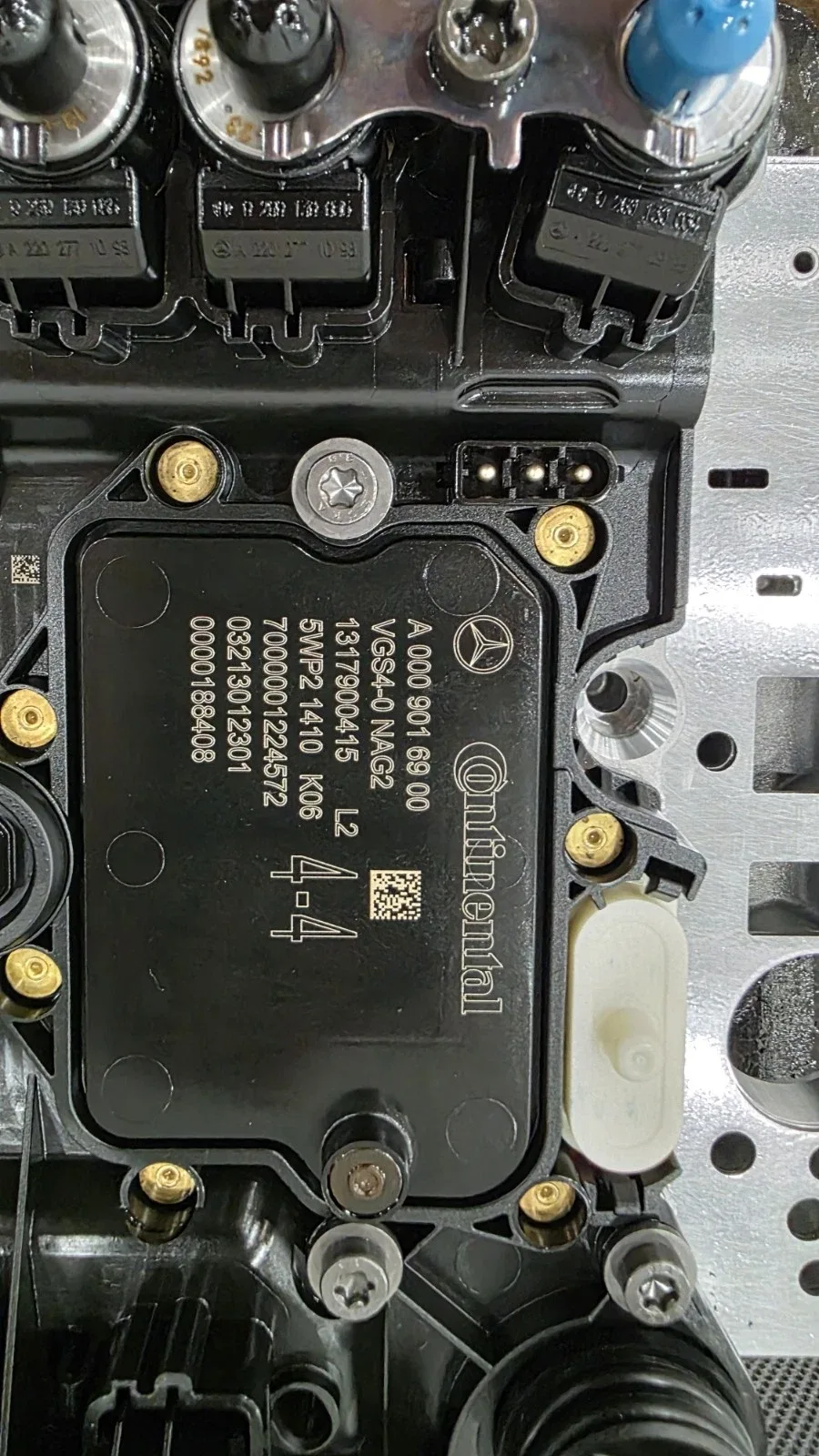 Mercedes-Benz Valve Body / Conductor Plate A 231 270 05 60 image 2