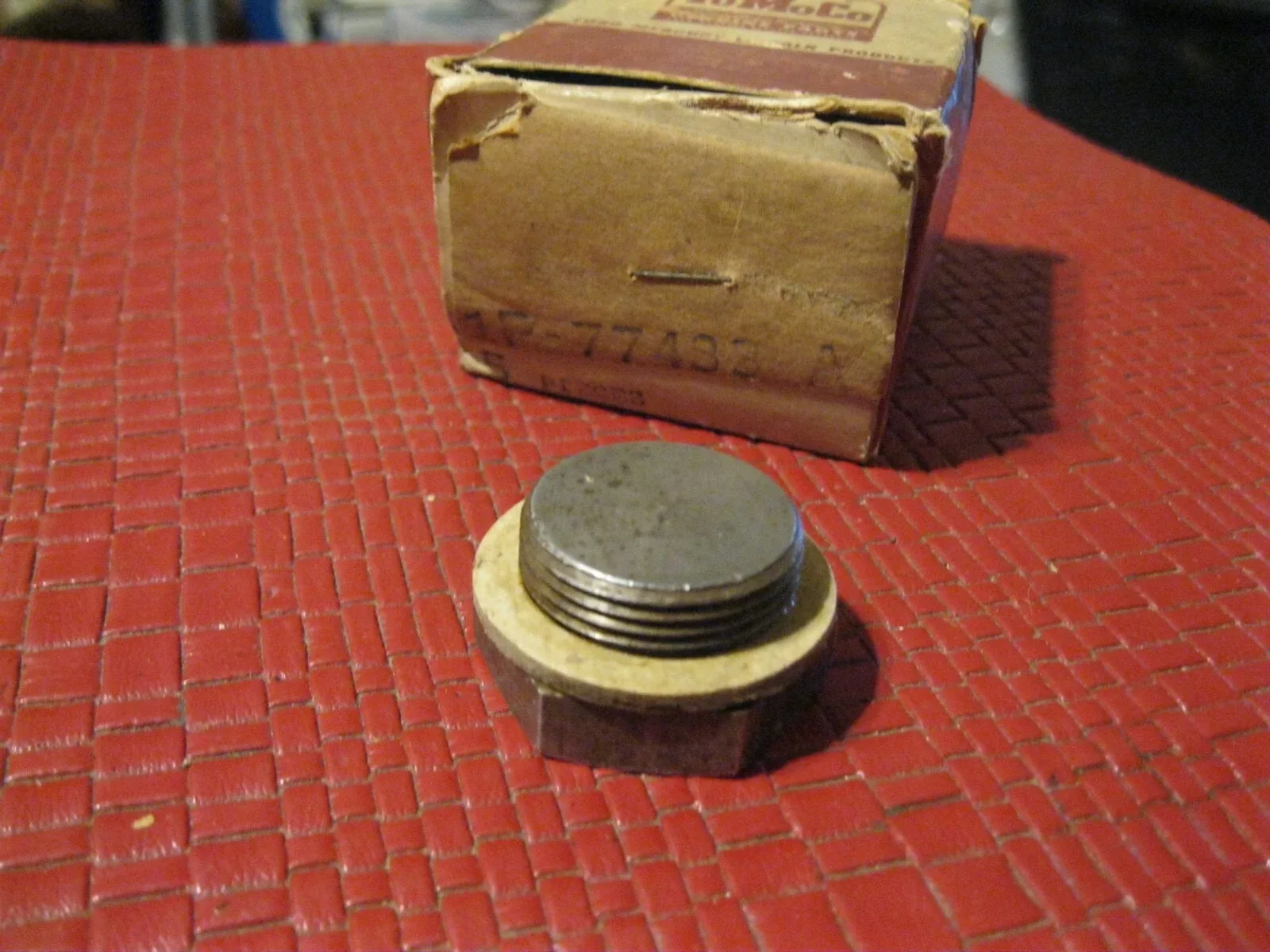 NOS 1954 Mercury transmission oil pan drain plug, IP-77483-A, LOT OF 5 PCS image 2
