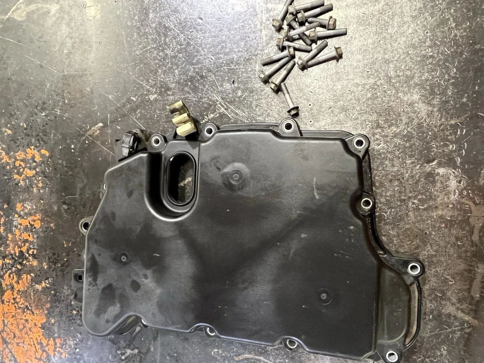 2013 Chevy Malibu 2.5L 6T40 Valve Body Side Cover 2JJW image 2