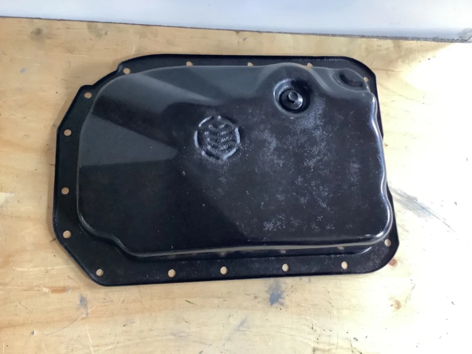 GM 1997 2000 4L80E AUTOMATIC TRANSMISSION OIL PAN SUBURBAN K1500 C2500 TRUCK image 2