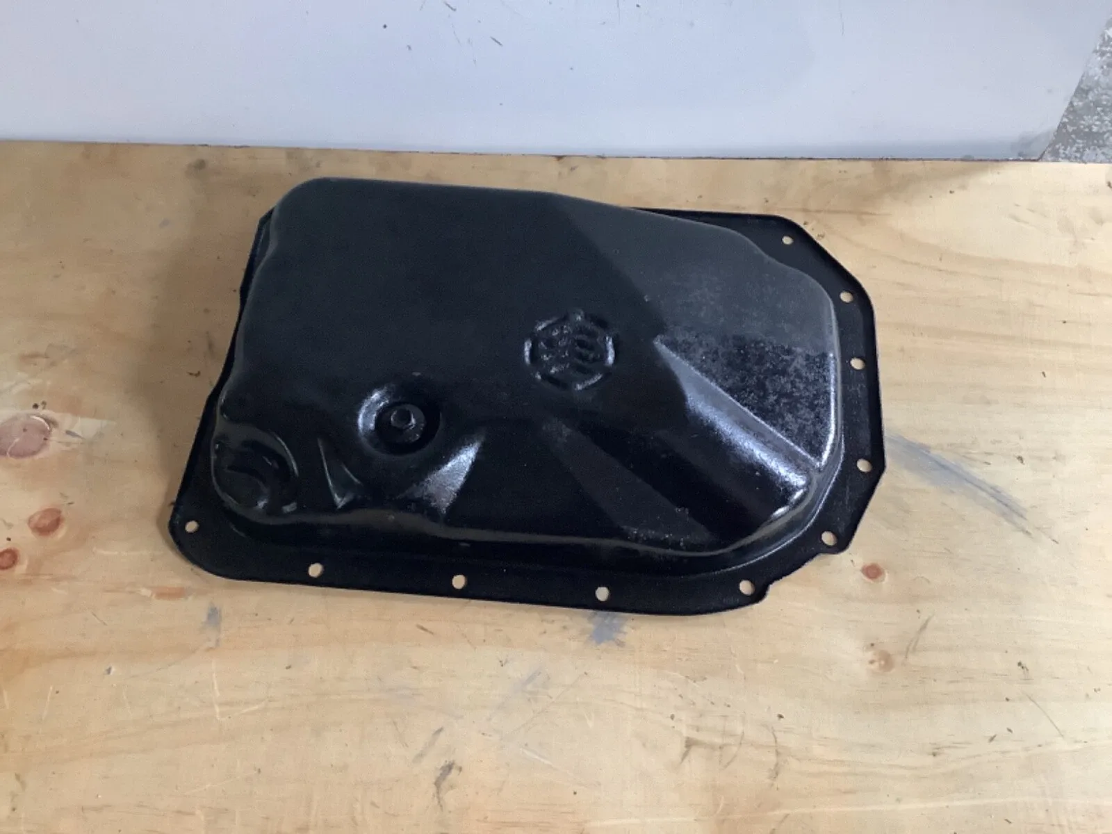 GM 1997 2000 4L80E AUTOMATIC TRANSMISSION OIL PAN SUBURBAN K1500 C2500 TRUCK image 3