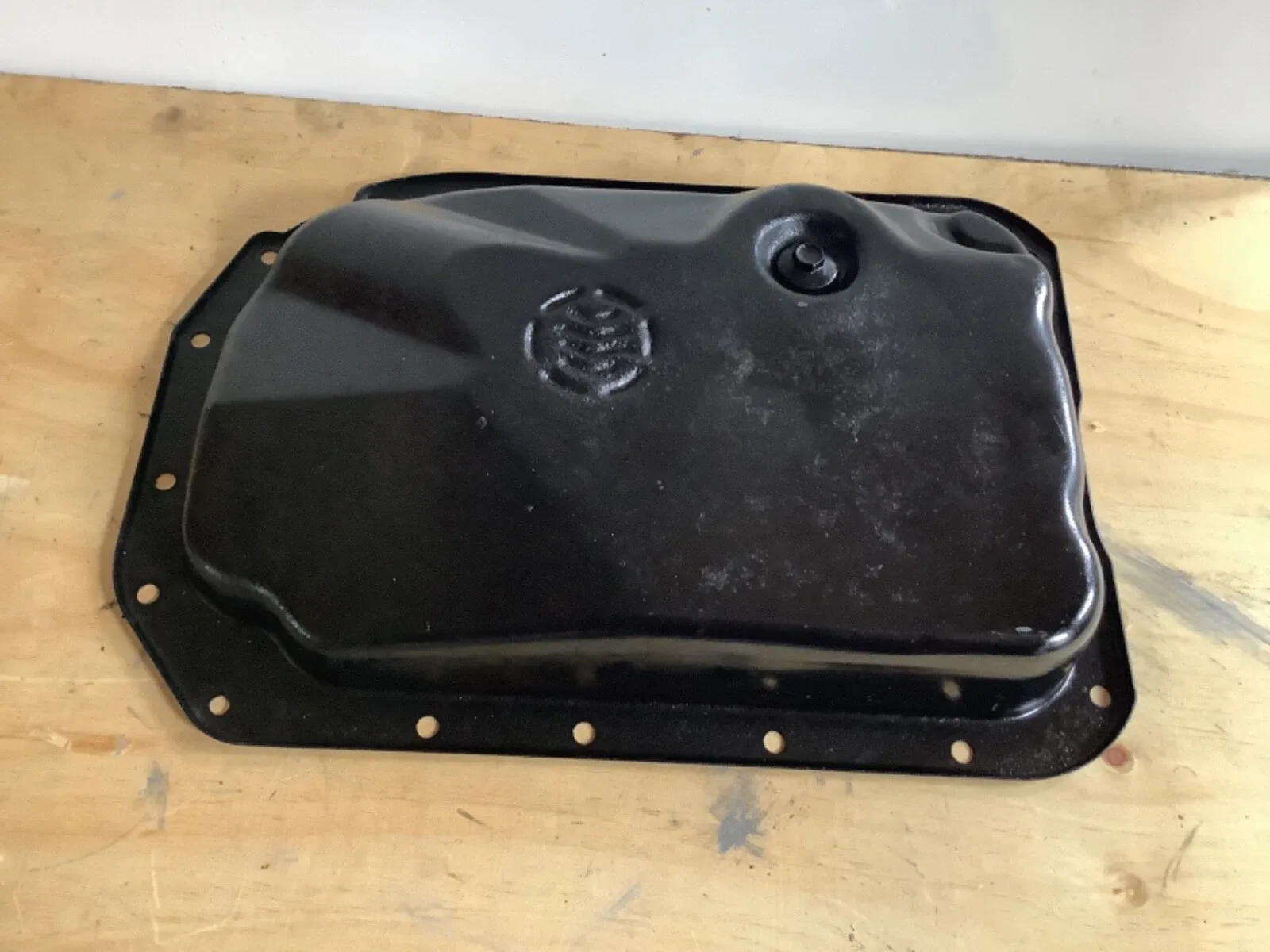 GM 1997 2000 4L80E AUTOMATIC TRANSMISSION OIL PAN SUBURBAN K1500 C2500 TRUCK