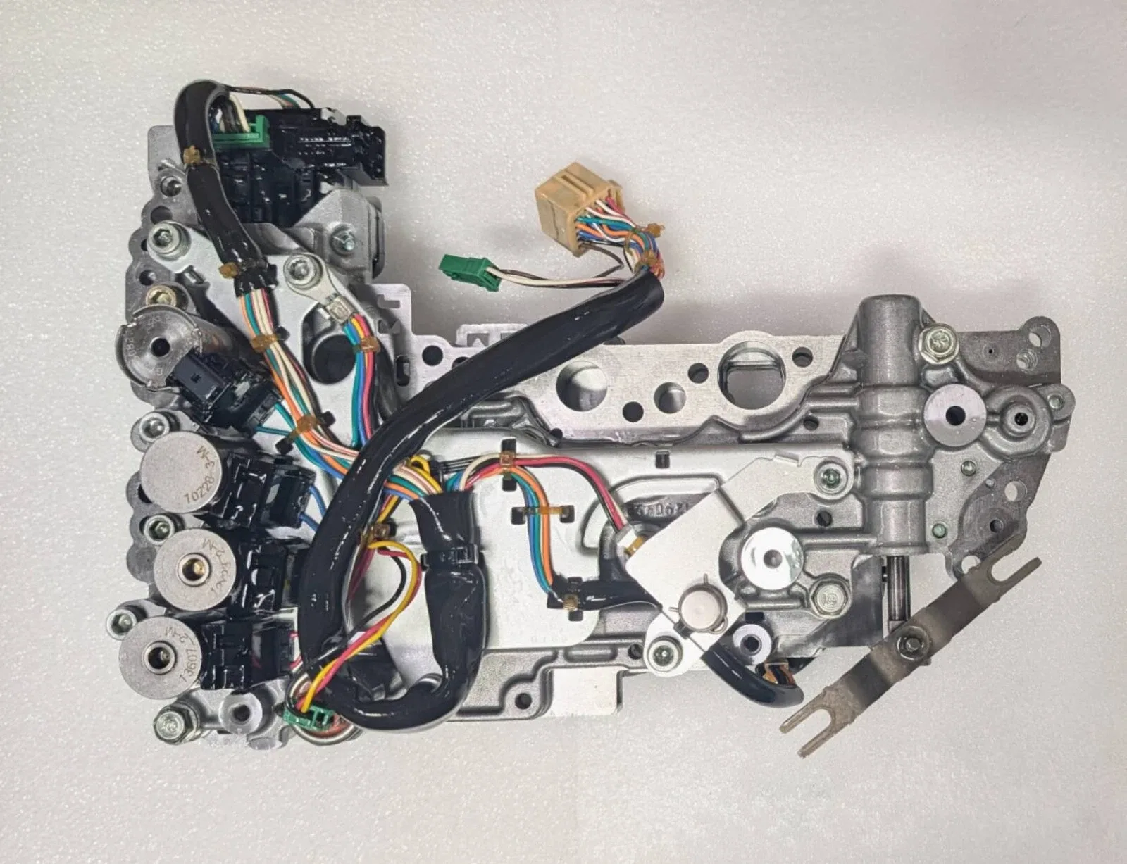 Nissan Infiniti CVT Valve Body RE0F09A / JF010E - OE 31705-1XE4E