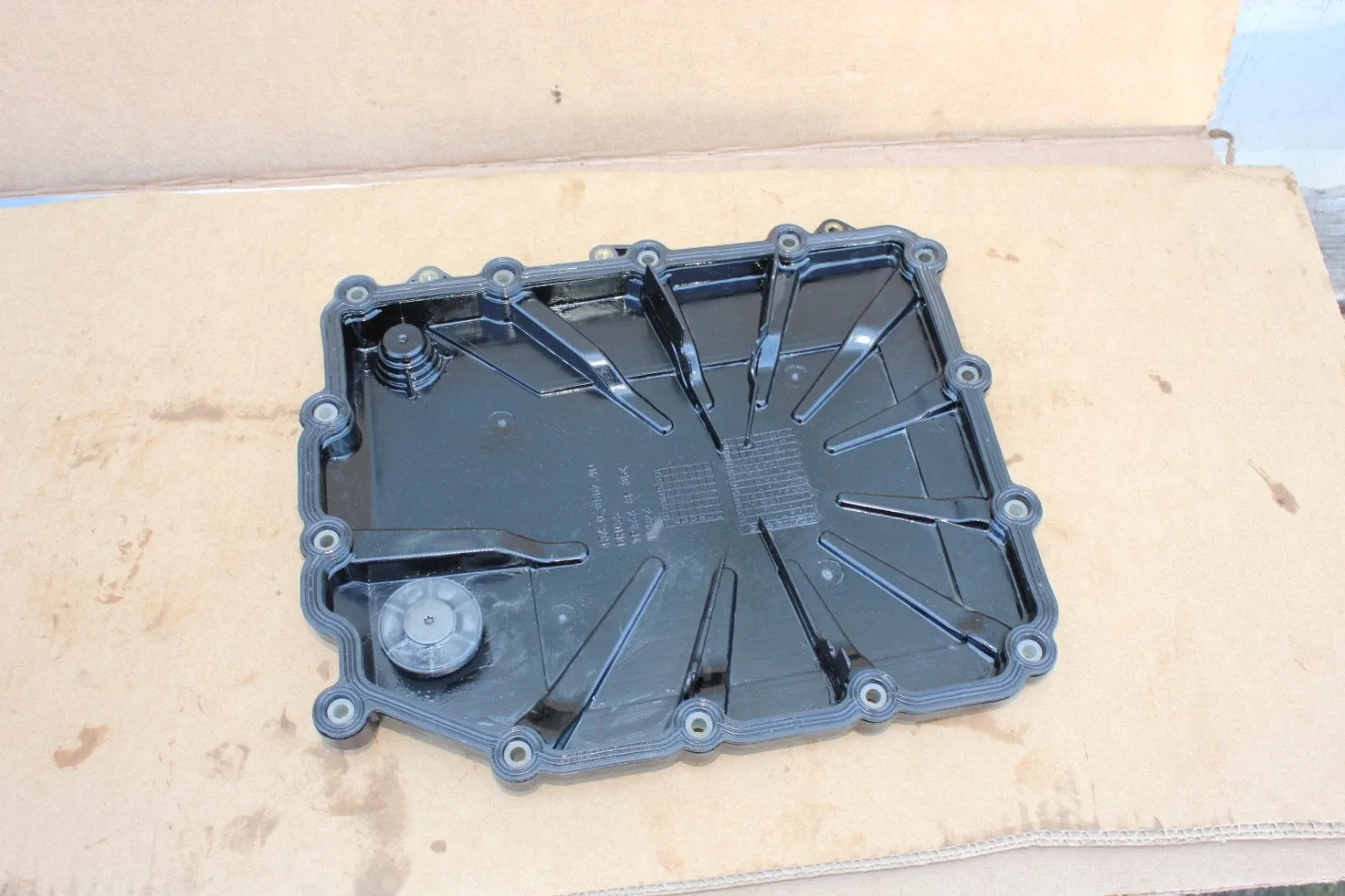 DCT Transmission Oil Pan Fits For BMW M2 M3 335i M5 M6 M4 sDrive35i 28107842385 image 3