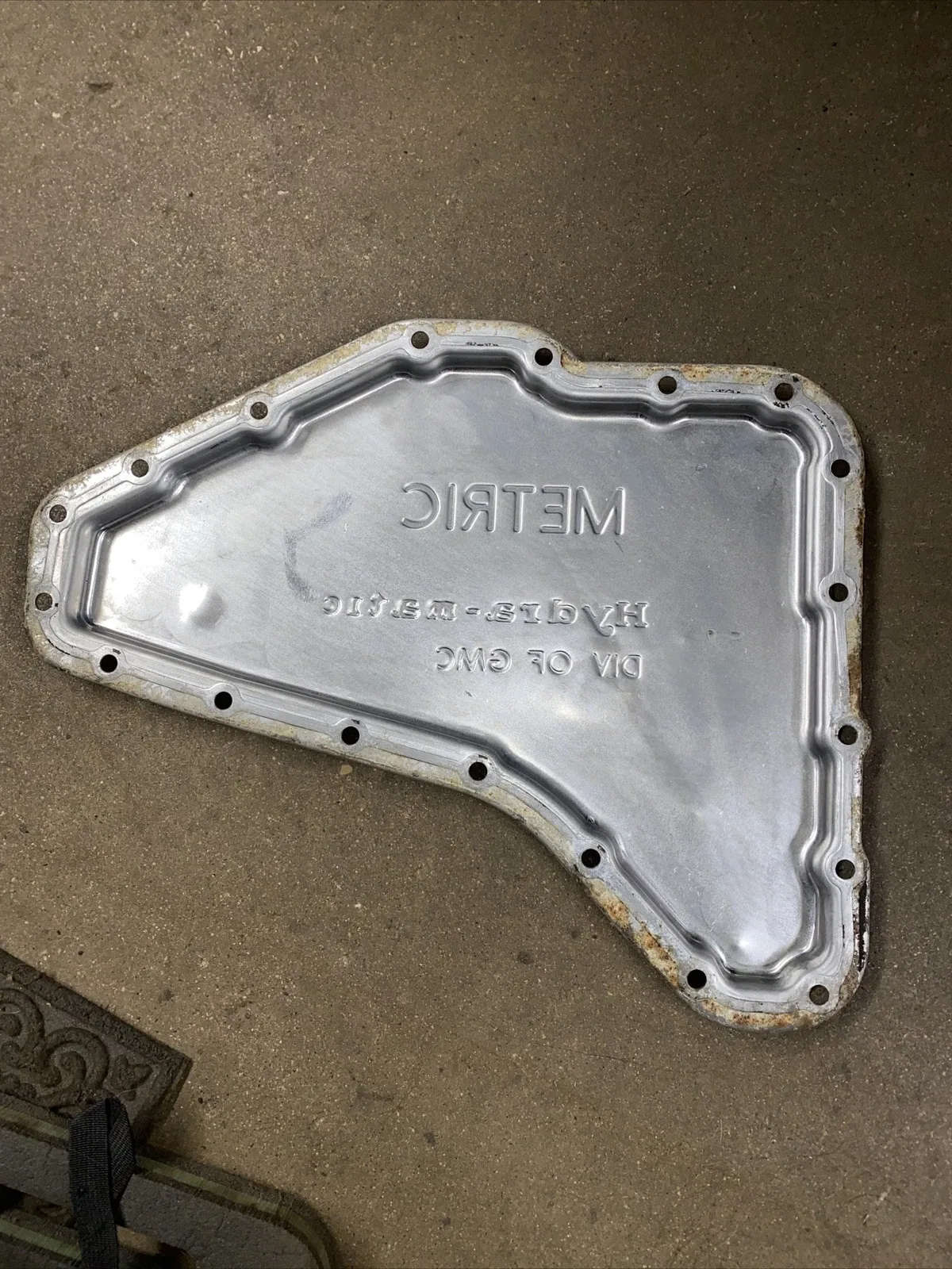 1988-1990 Buick Reatta, Oldsmobile 4T60 OEM GM Automatic Transmission Fluid Pan image 3