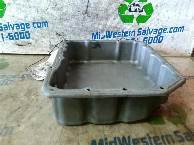 328I      1996 Transmission Oil Pan 8225524 image 2