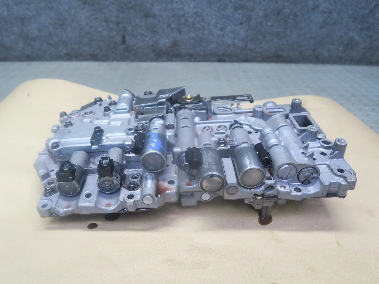 1998-2000 Lexus SC400 (UZZ30L) A650E Automatic Transmission Valve Body Mechatronic OEM image 3