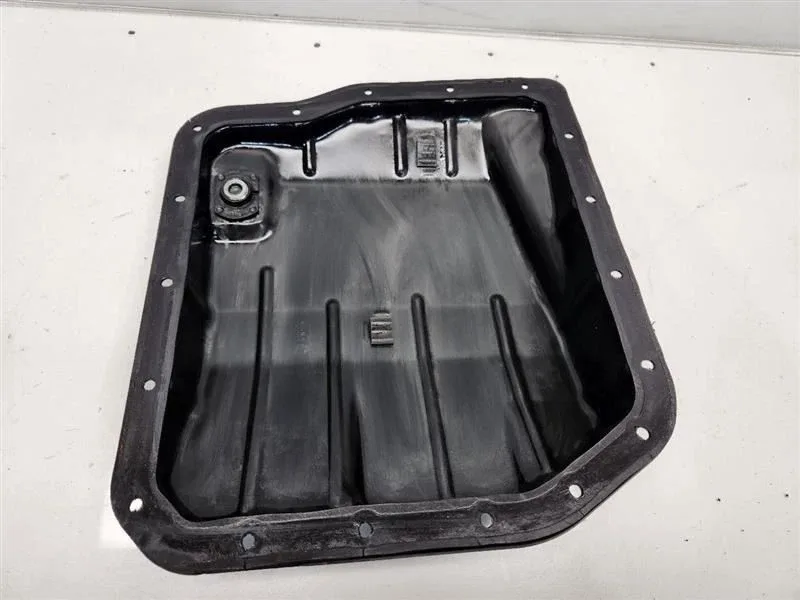 2008 Toyota Sienna (3.5L / AT / LE) Transmission Oil Pan W/ Bolts