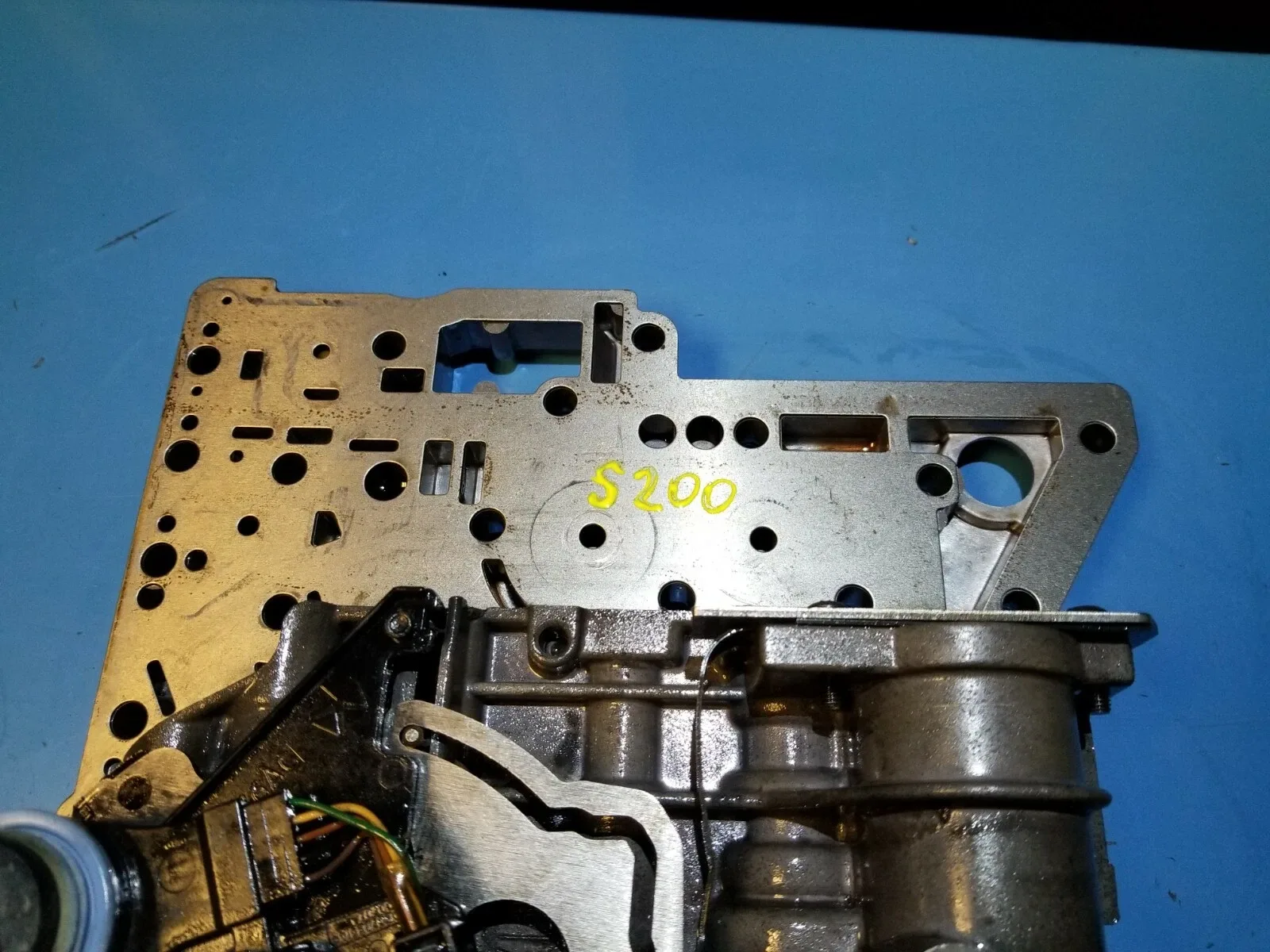2011 Chrysler 200 S Valve Body 3.6L Automatic OEM 5078425AA image 3