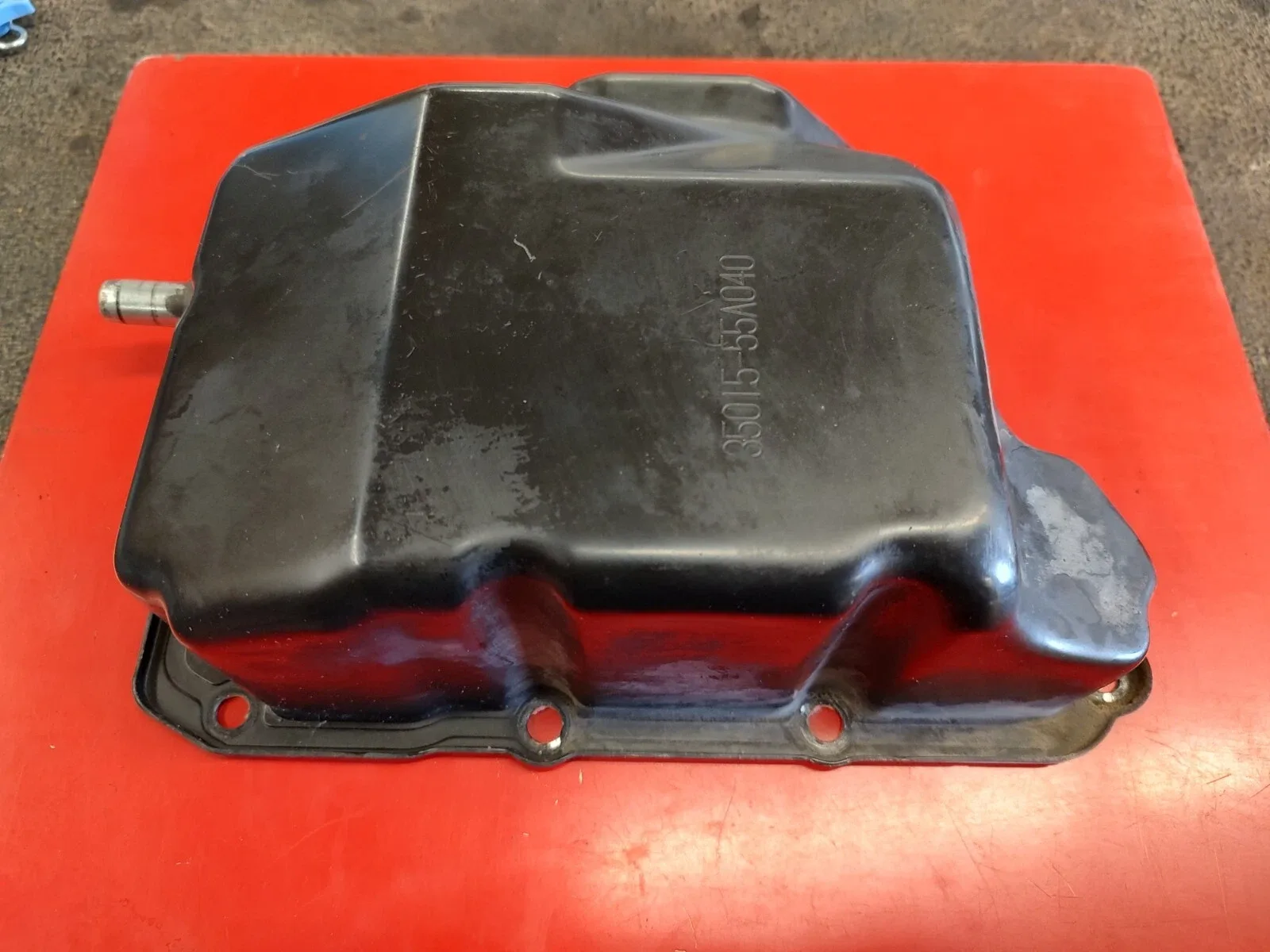 07 Volvo S40 2.4i L5 Aisin 55-51SN transmission Oil Pan Sump Cover #35015-55A040 image 3
