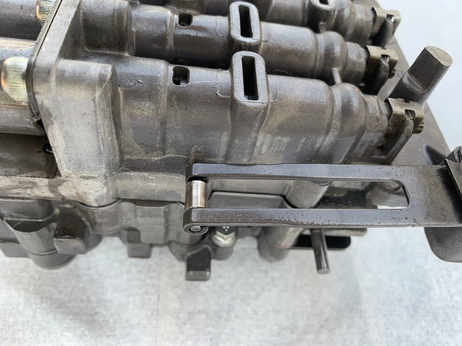 Kia Valve Body A6FM2H (Used) image 2
