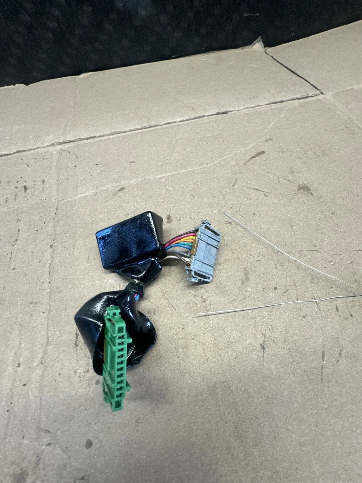 2008-2009 Infiniti G37 Coupe 5AT Valve Body Terminal Sub Wire Harness 24028-90X02 image 2
