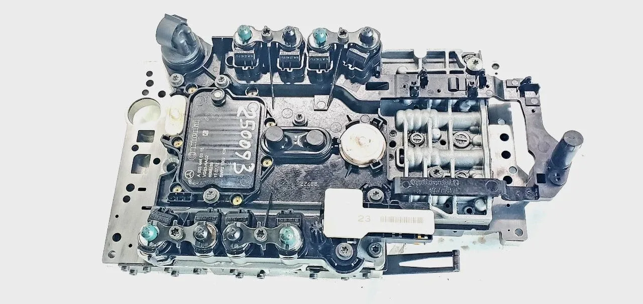 2013 Mercedes-Benz CLS-Class Transmission Valve Body MPN 419 image 2