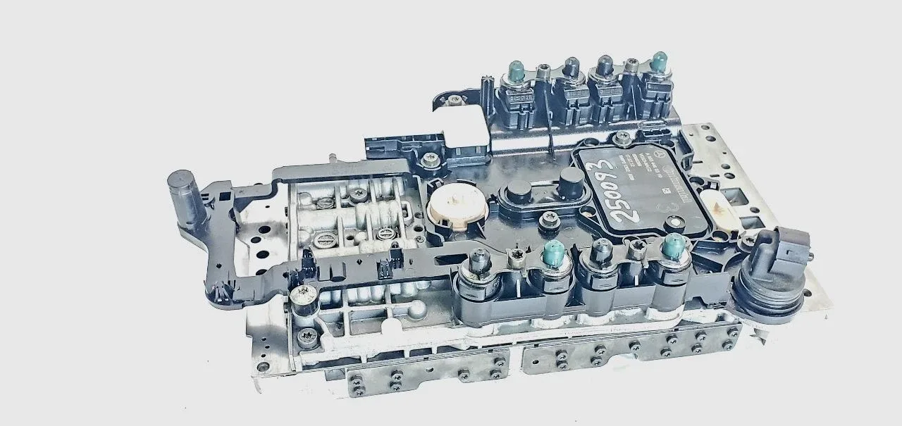 2013 Mercedes-Benz CLS-Class Transmission Valve Body MPN 419 image 4
