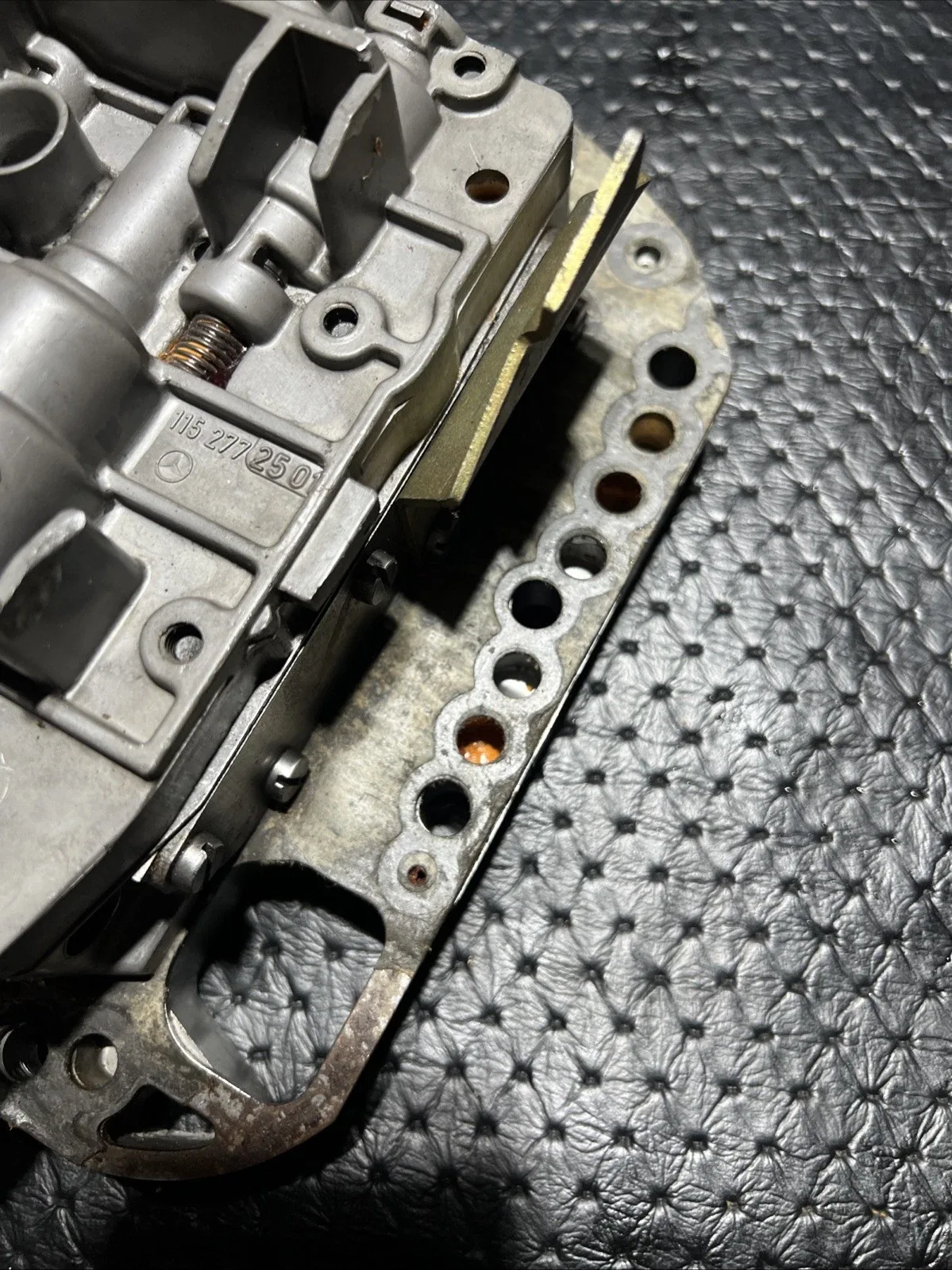 Mercedes W123 Auto Transmission 722.122 Valve Body Genuine 1152703707 1152772501 image 3