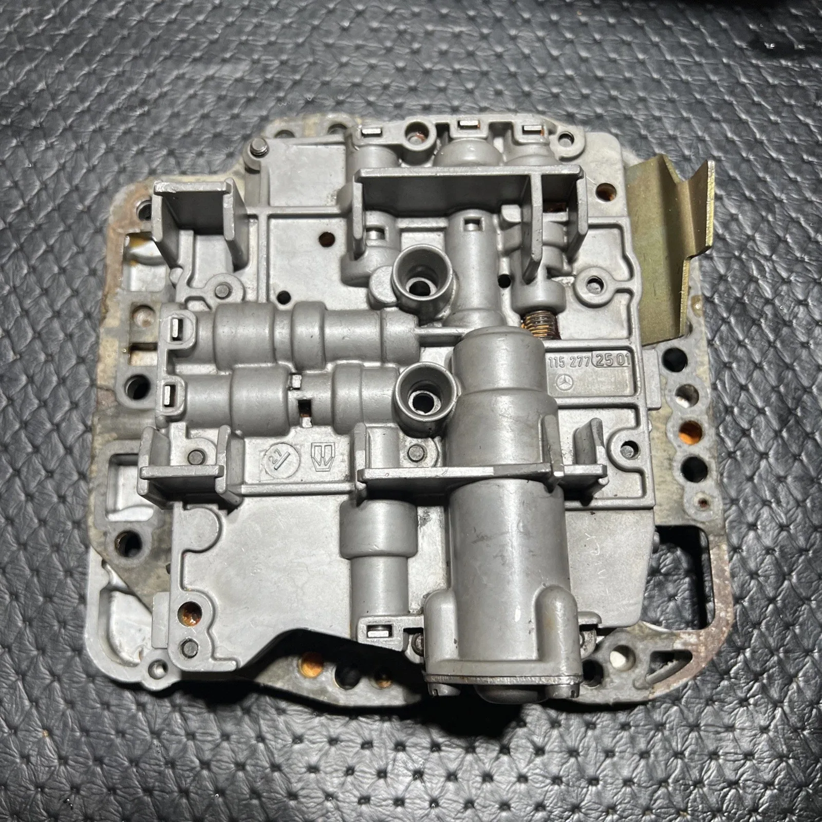 Mercedes W123 Auto Transmission 722.122 Valve Body Genuine 1152703707 1152772501