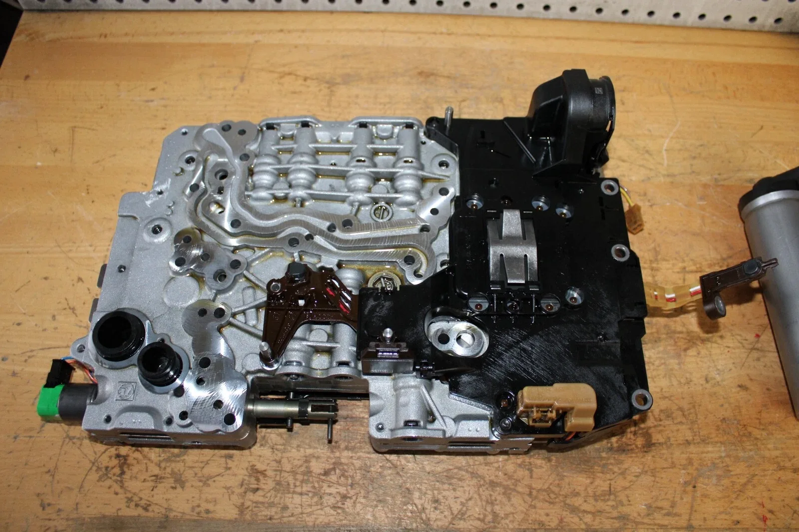 2012-2016 BMW 320i/328i ZF8HP45 Valve Body Mechatronics 0260550074 image 2