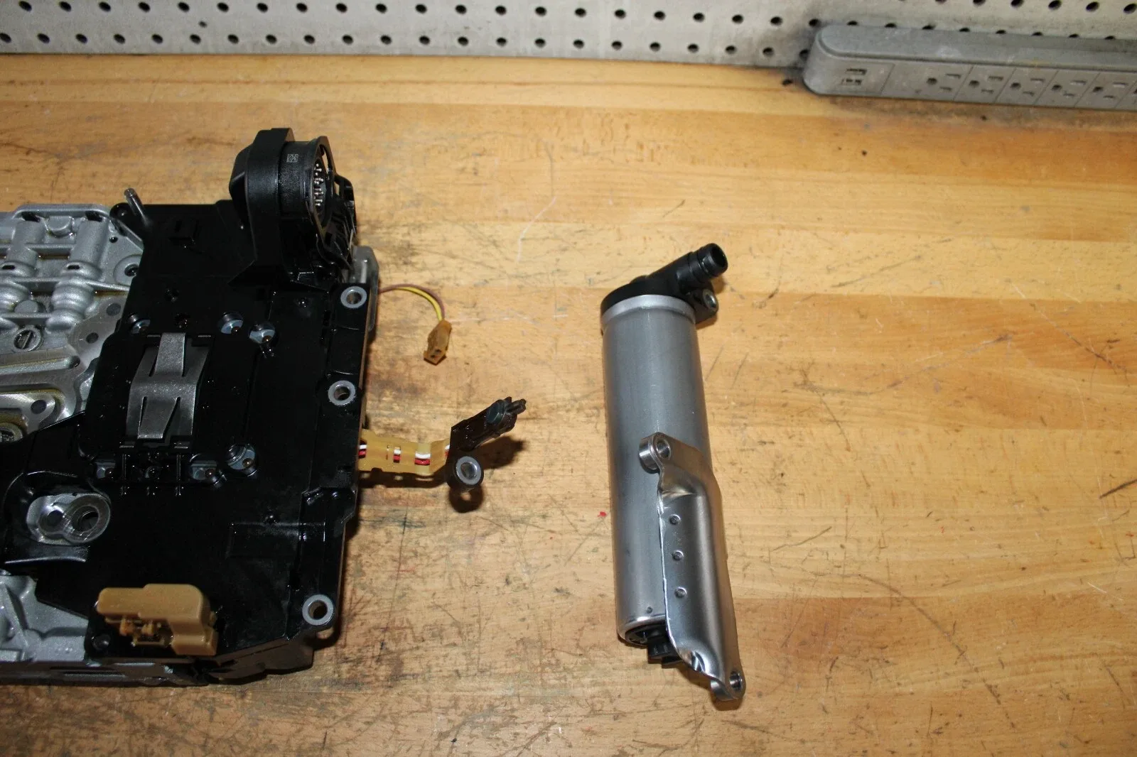 2012-2016 BMW 320i/328i ZF8HP45 Valve Body Mechatronics 0260550074 image 4