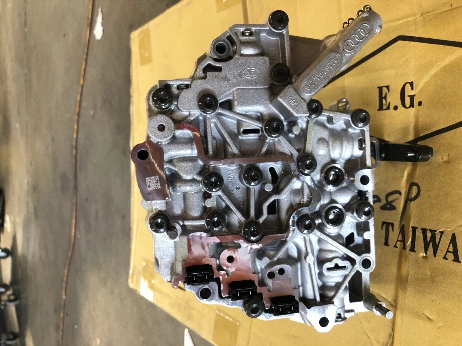 2007-2015 Audi A6 CVT Valve Body with Oil Pump 0AW325031 image 2