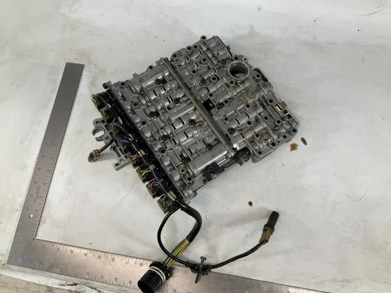 1999-2003 Jaguar XJ8 4.0L Automatic Transmission Valve Body — MPN 1058427022 / 1058427063 image 2