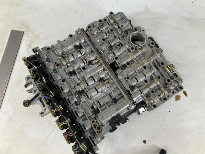 1999-2003 Jaguar XJ8 4.0L Automatic Transmission Valve Body — MPN 1058427022 / 1058427063 image 3