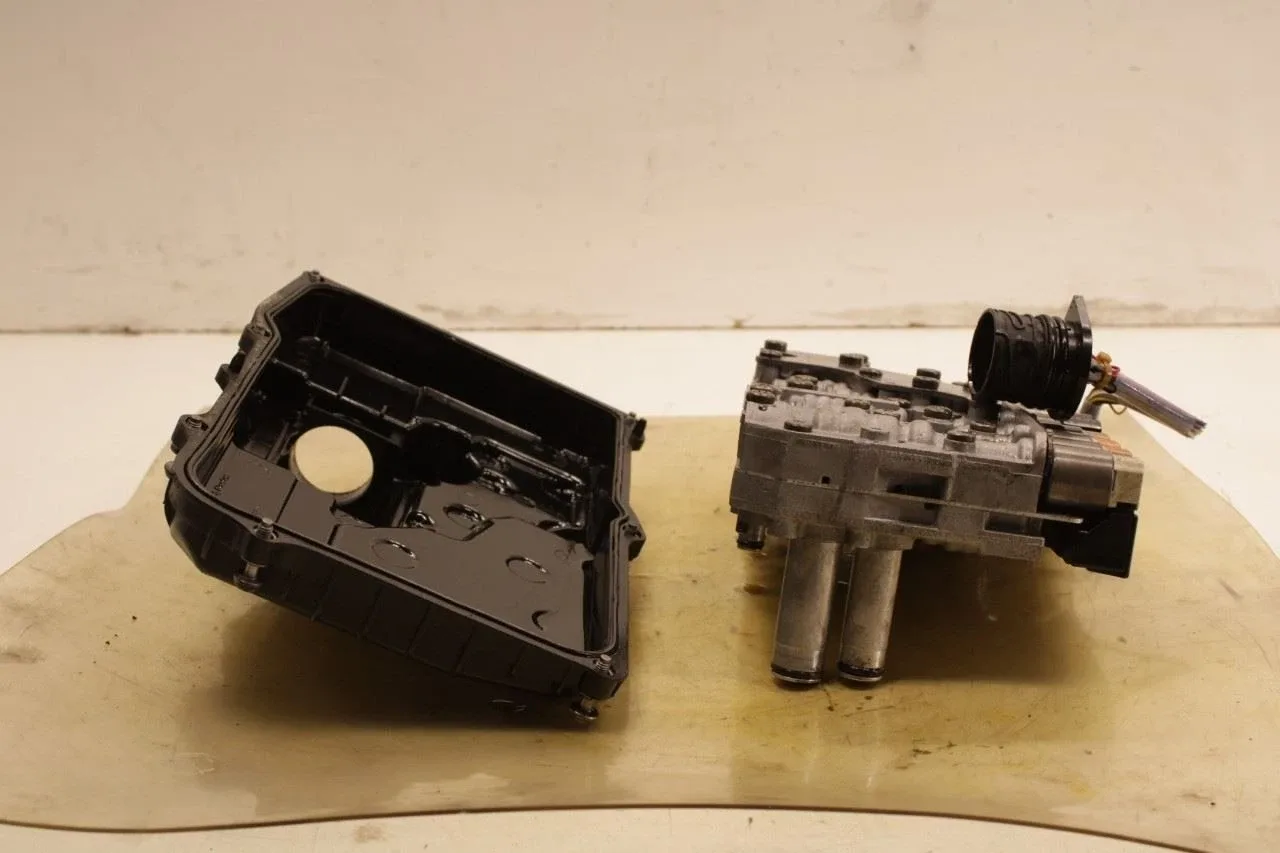 2017-2023 Jeep Cherokee Latitude 3.2L 9-Spd Valve Body - 68318224AA image 4