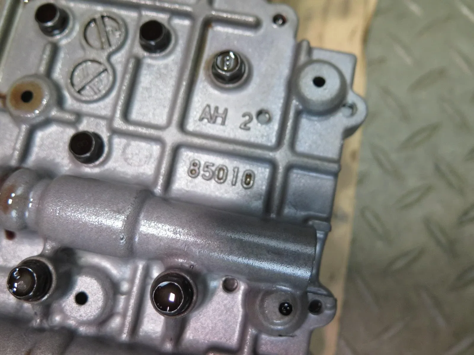 2011-2015 Audi Q7 3.0L AWD Transmission Valve Body Mechatronic MHN image 2