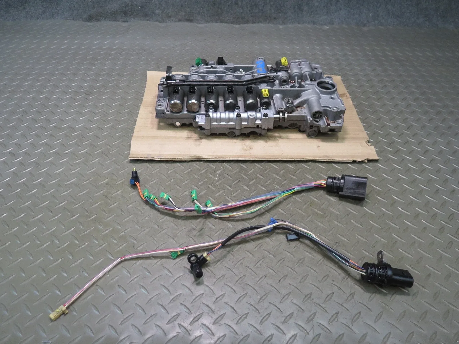 2011-2015 Audi Q7 3.0L AWD Transmission Valve Body Mechatronic MHN