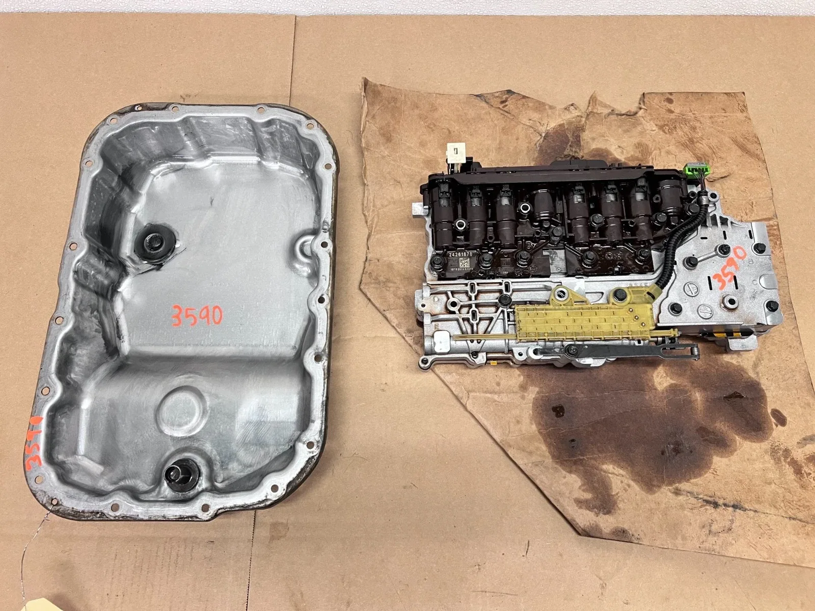 2011-2015 Cadillac CTS Coupe Automatic Transmission Valve Body Cover Set 24261870