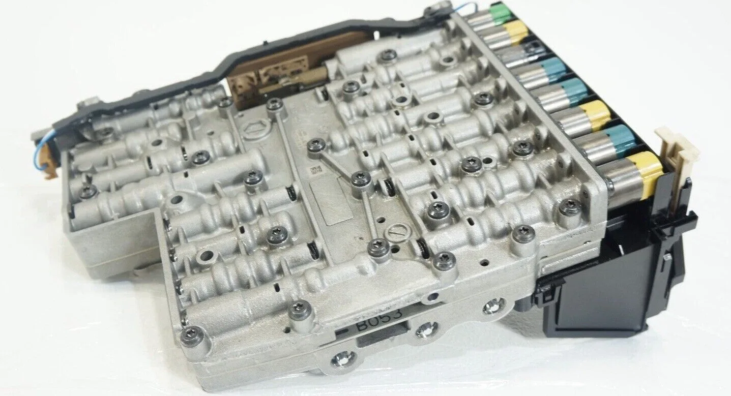2009-2011 Jaguar XF (X250) 4.2L V8 Transmission Valve Body Mechatronic image 3