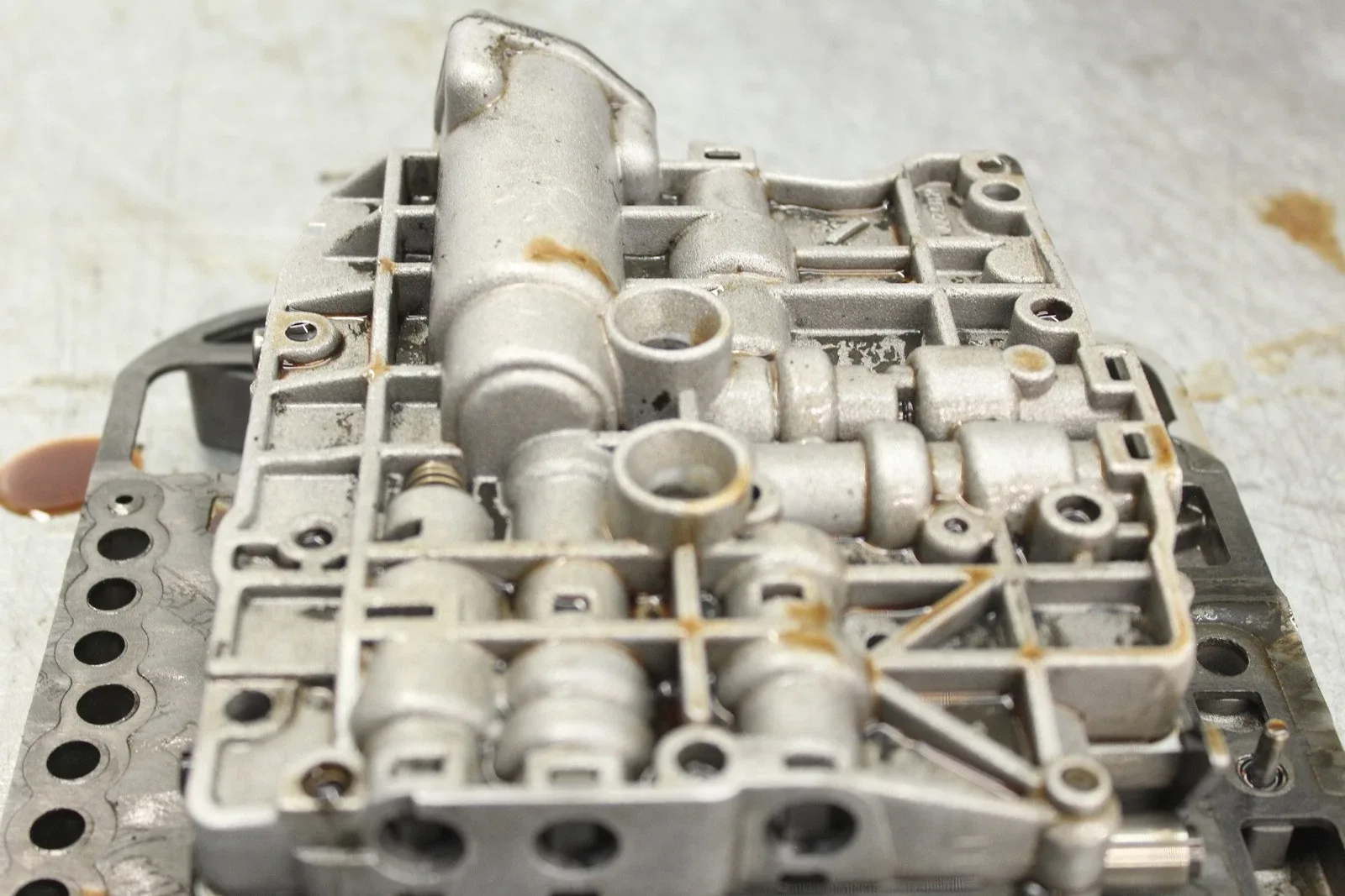1982 Porsche 928S Valve Body A22.01 — R1152772001 image 2