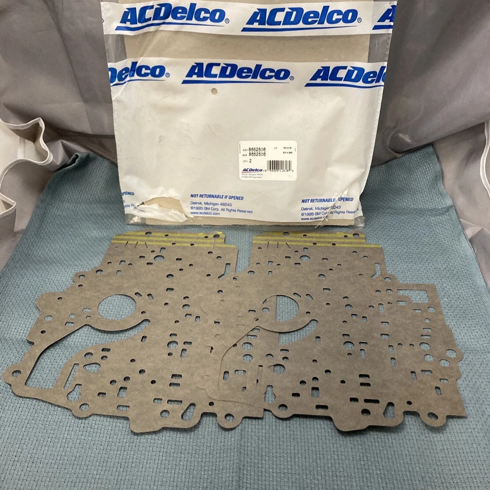 GM 8652506 Valve Body Spacer Plate Gasket (Control Valve Body)