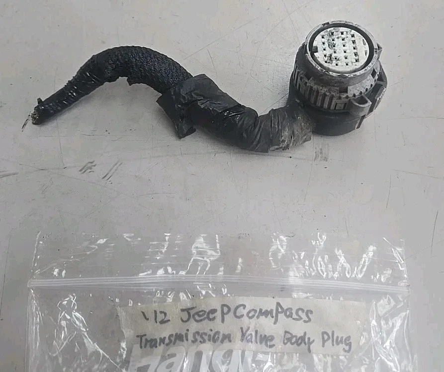 2012 Jeep Compass Transmission Valve Body Plug image 2