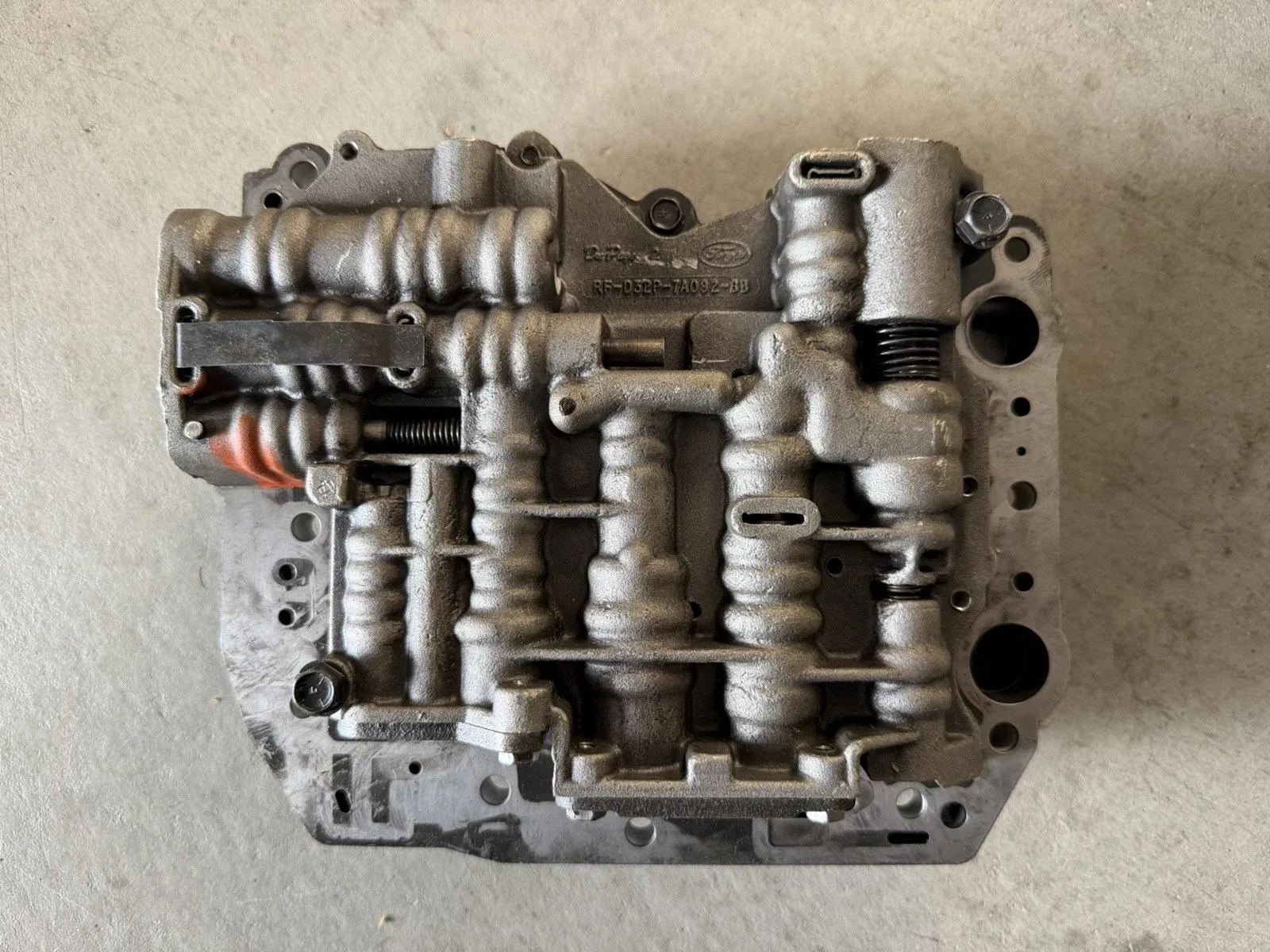 Ford Valve Body RF-D22P-7A101-AA / RF-D32P-7A092-BB (Remanufactured)