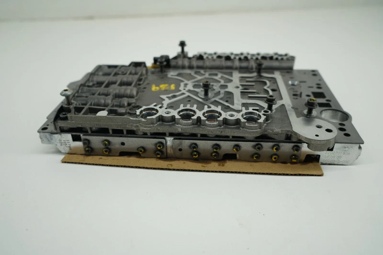 Mercedes CL550 / ML350 7G-Tronic (722.9) Valve Body - 2202701806 image 4