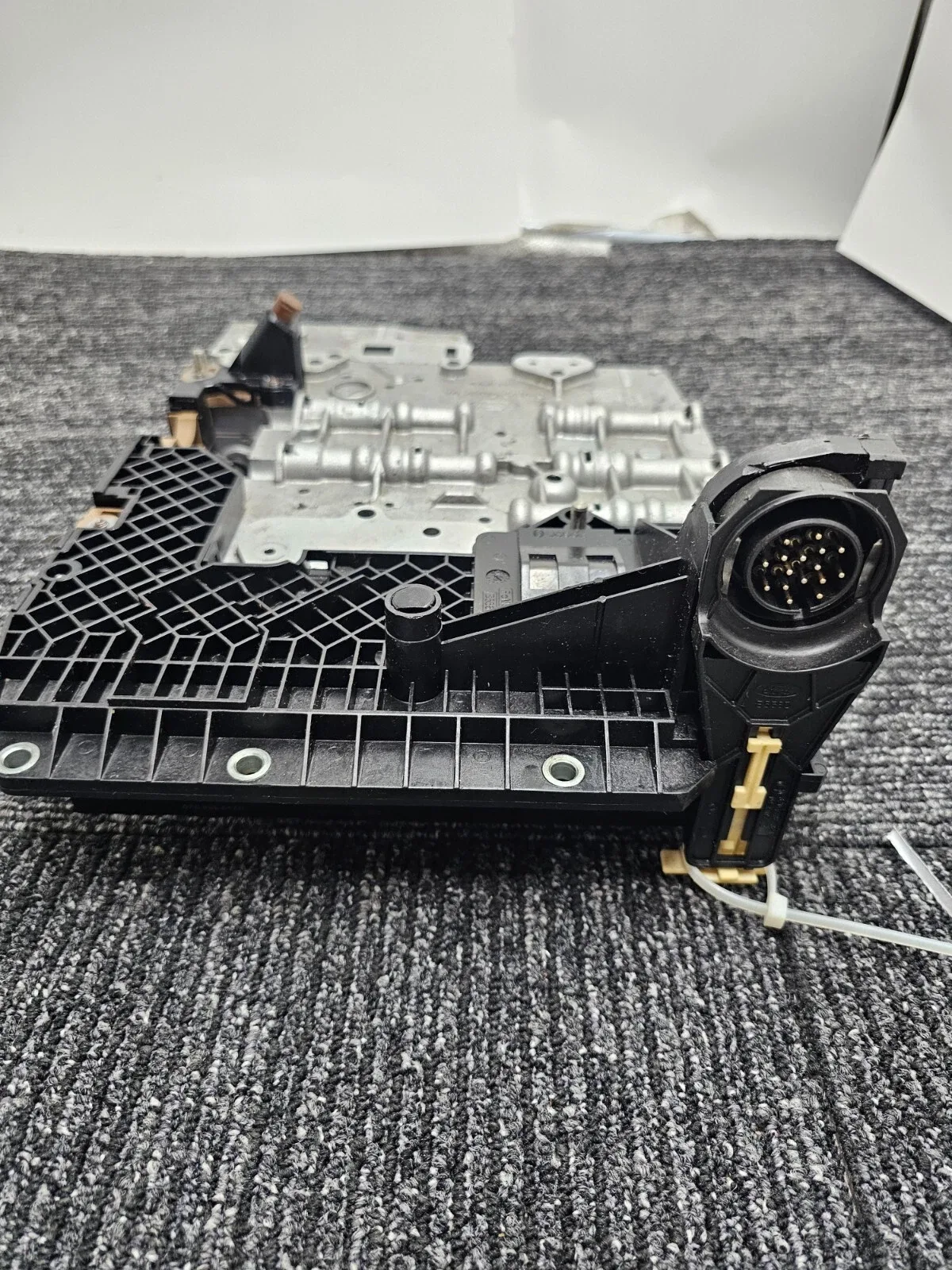 Ford Valve Body RF6L2P-7A092-DA for 6R60 Transmission image 3