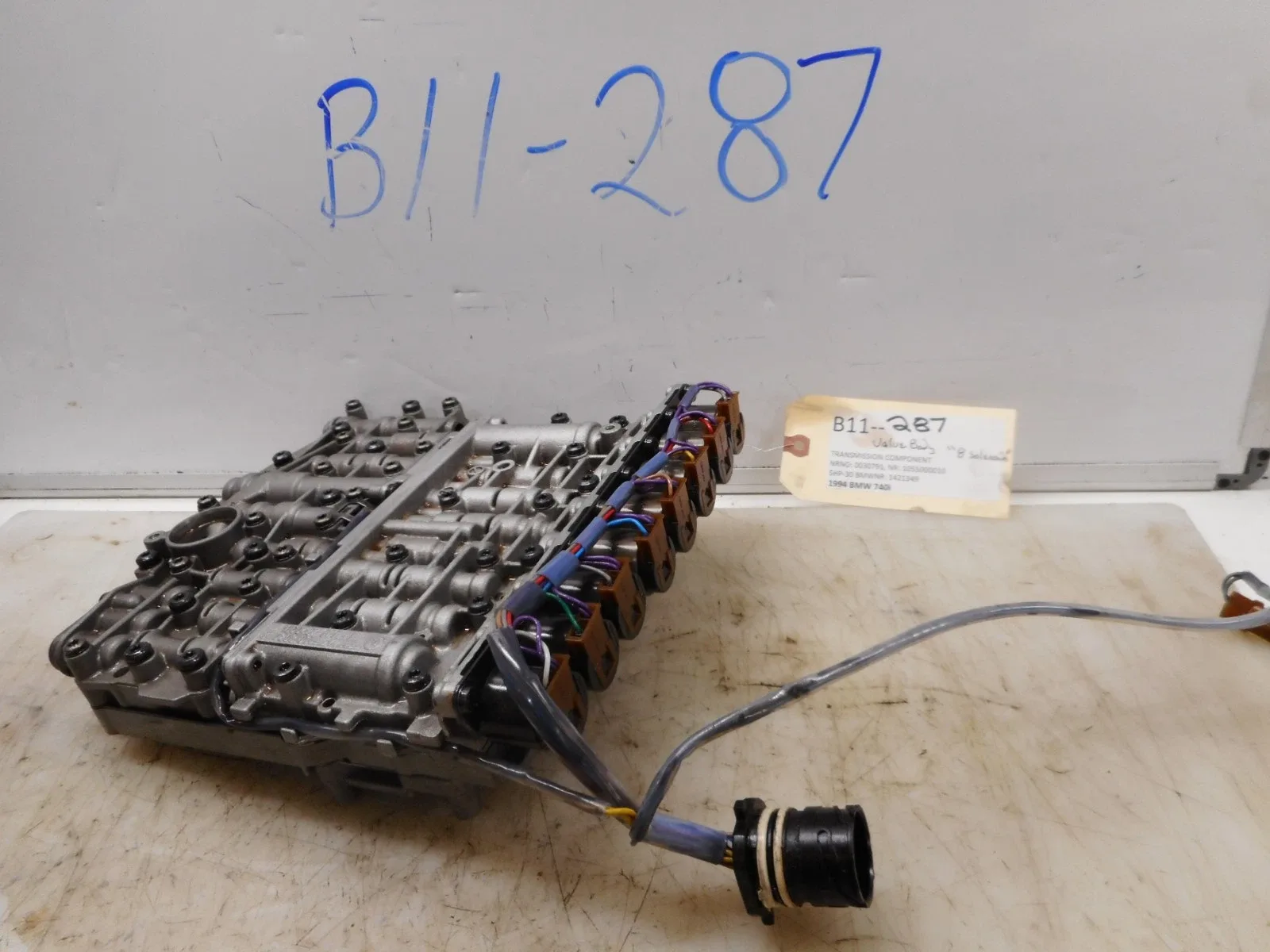 1994 BMW 740i Valve Body - 8 Solenoids image 2