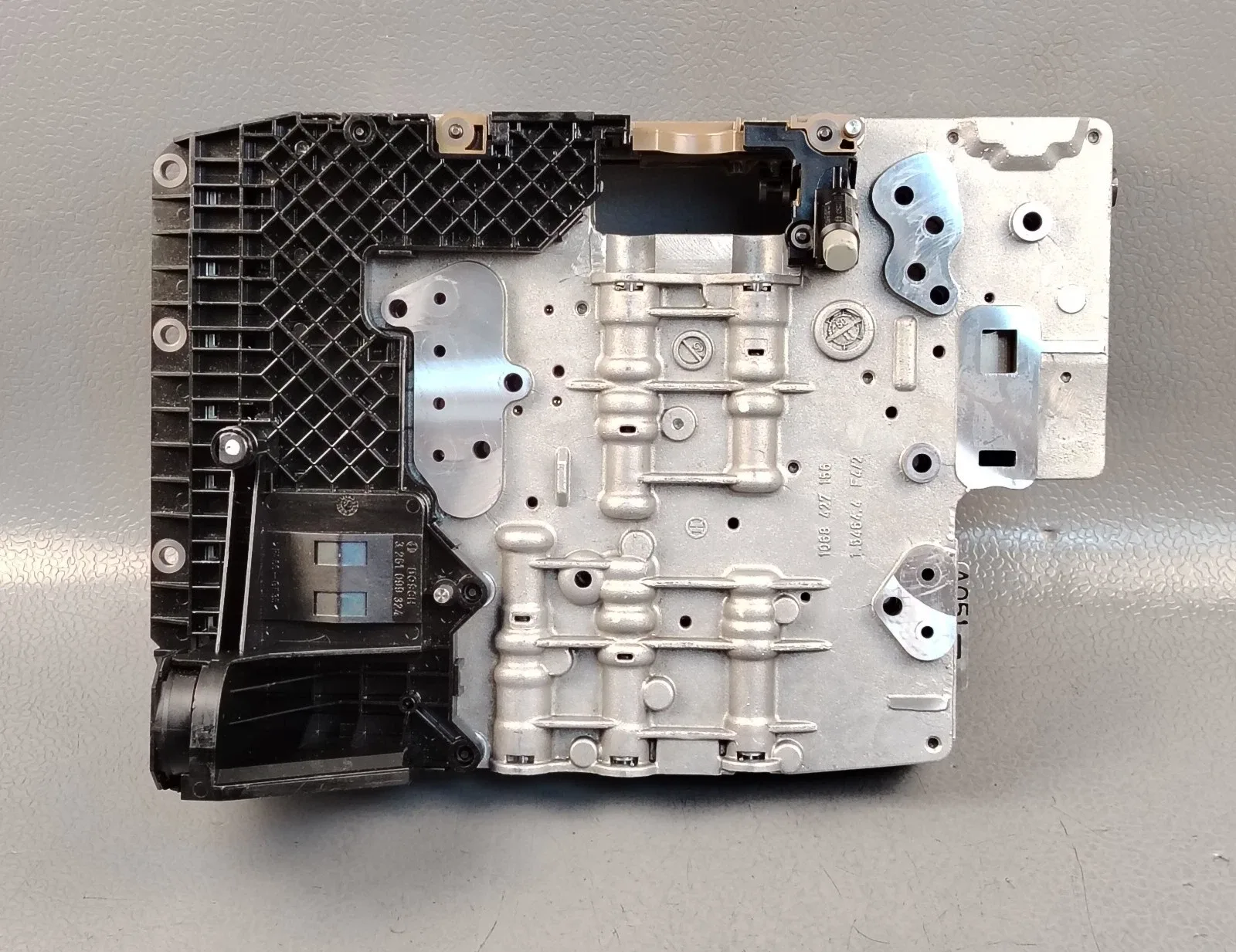 Jaguar 6HP26 Transmission Valve Body OEM 0260550011 / 0501213414 image 2