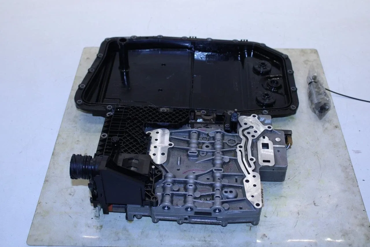 2010-2012 Jaguar XF 5.0L Automatic Transmission Valve Body C2D19587