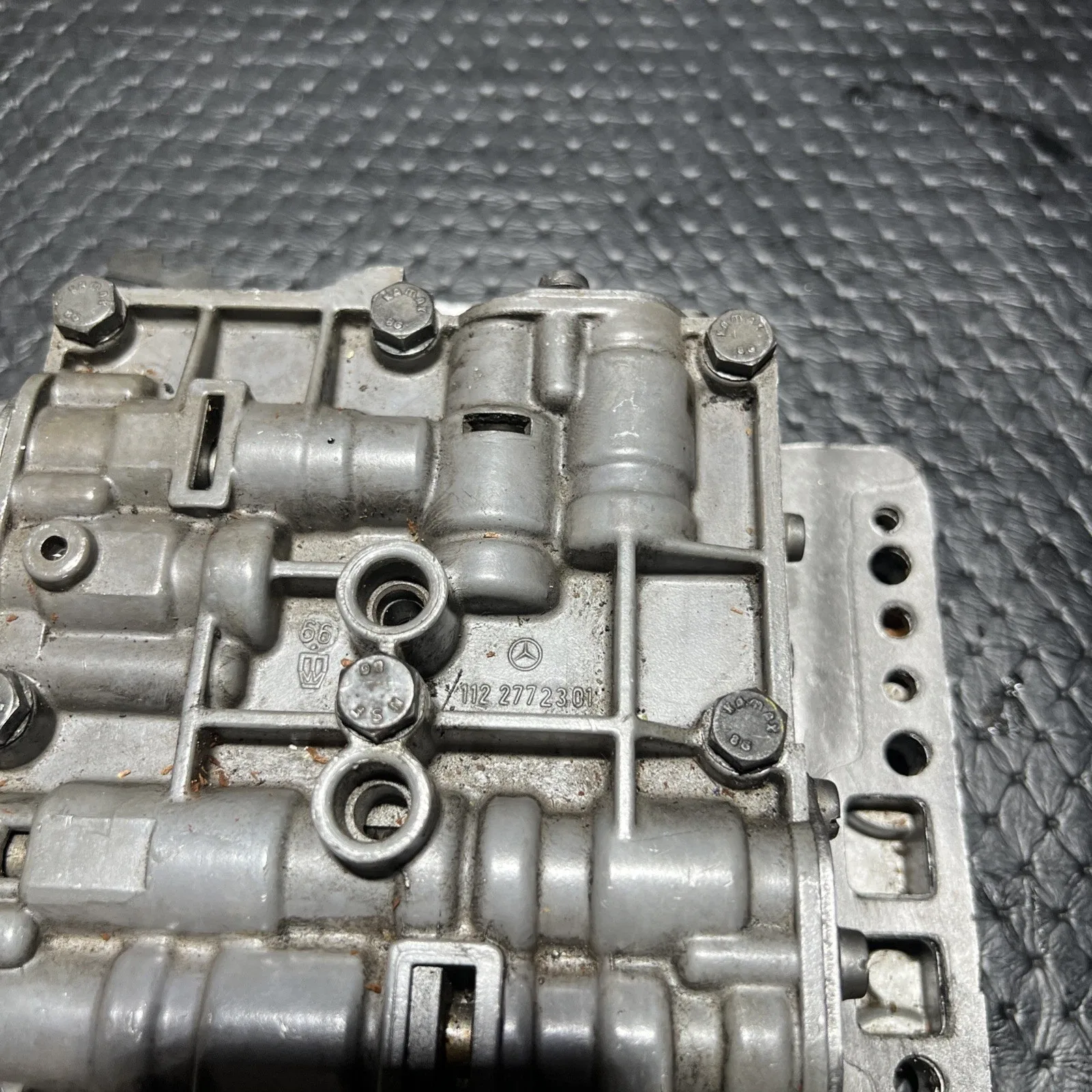 Mercedes-Benz W109 / W113 Valve Body 1122772301 — 6.3L 4-Speed Auto image 2