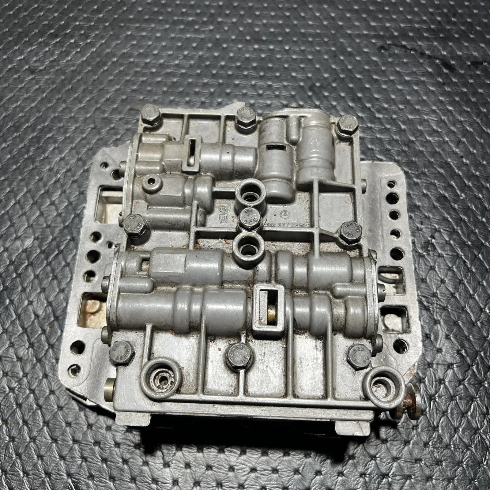Mercedes-Benz W109 / W113 Valve Body 1122772301 — 6.3L 4-Speed Auto