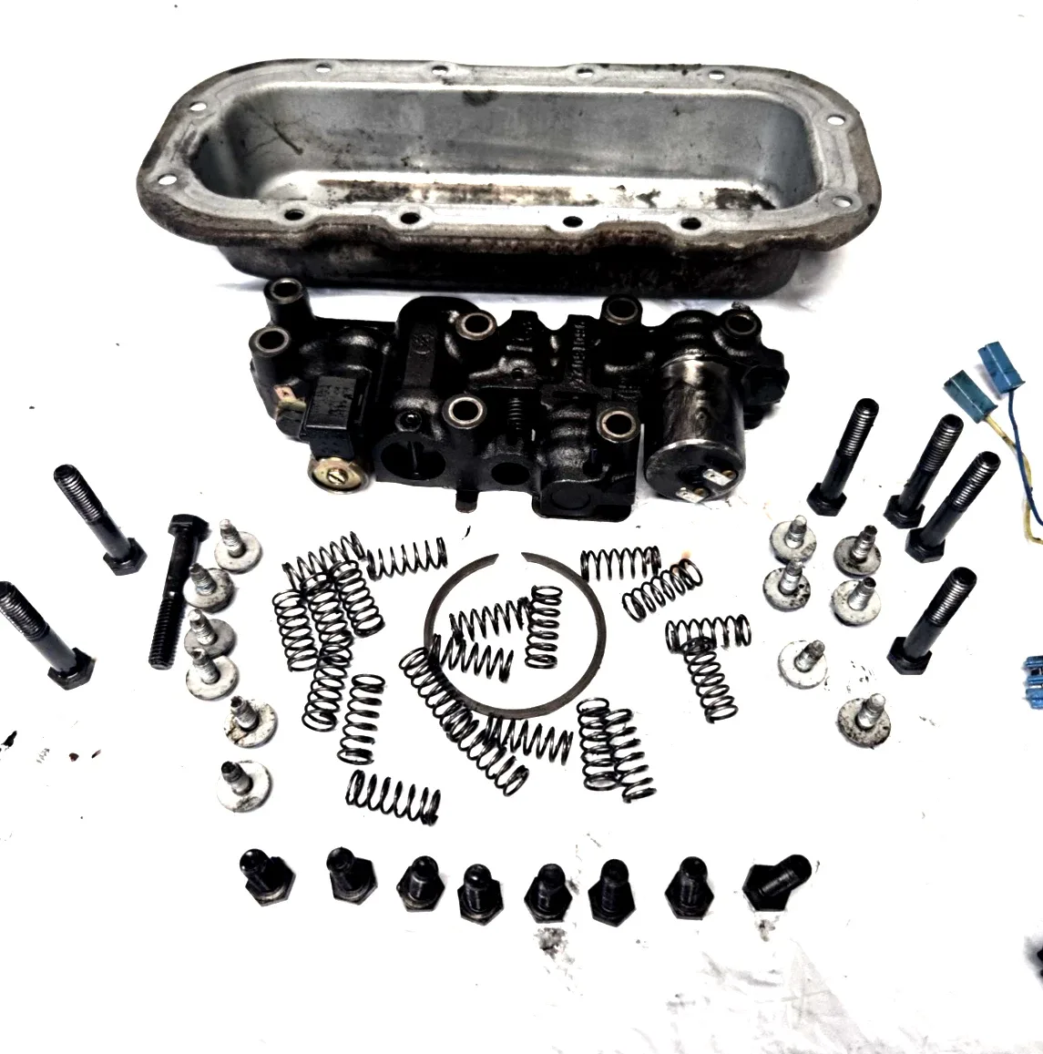4L30E Auxiliary Valve Body (GM) - Used, Includes Pan & Hardware image 2