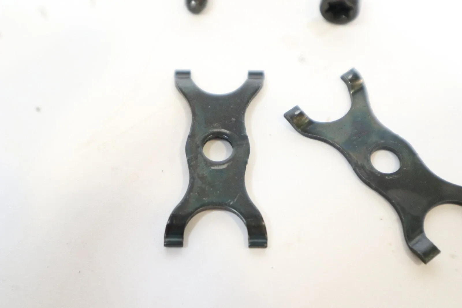 2008 Mercedes-Benz SLK280 valve body solenoid holder set image 2
