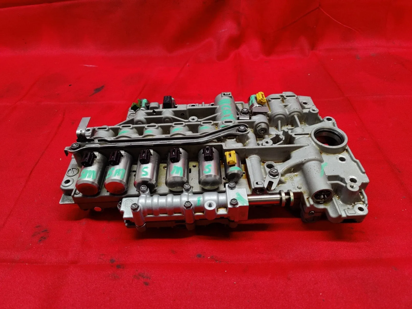 2011-2018 Porsche Cayenne Transmission Valve Body Mechatronic OEM image 2