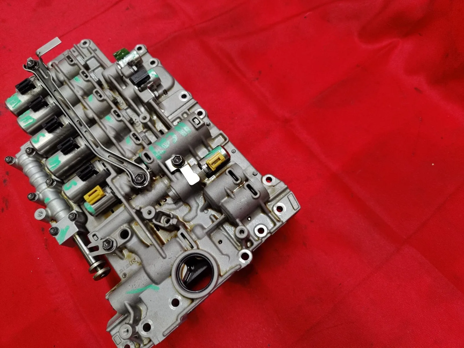 2011-2018 Porsche Cayenne Transmission Valve Body Mechatronic OEM image 4