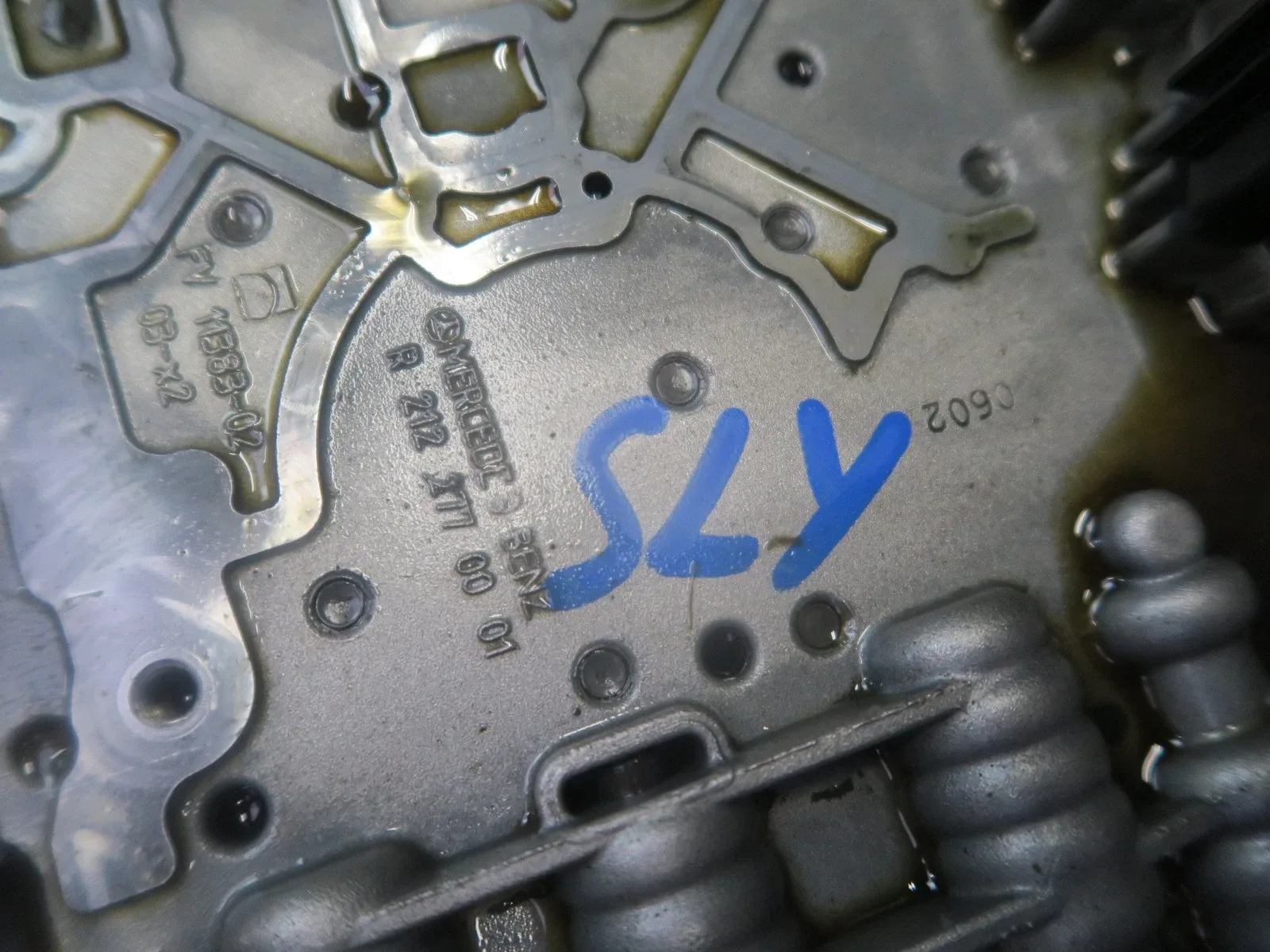 2013 Mercedes SL550 (R231) 722.909 Transmission Valve Body A 2122770001 image 2