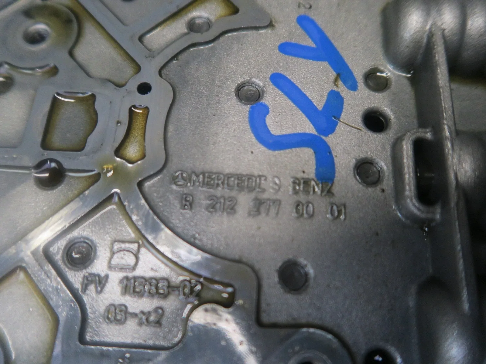 2013 Mercedes SL550 (R231) 722.909 Transmission Valve Body A 2122770001 image 3