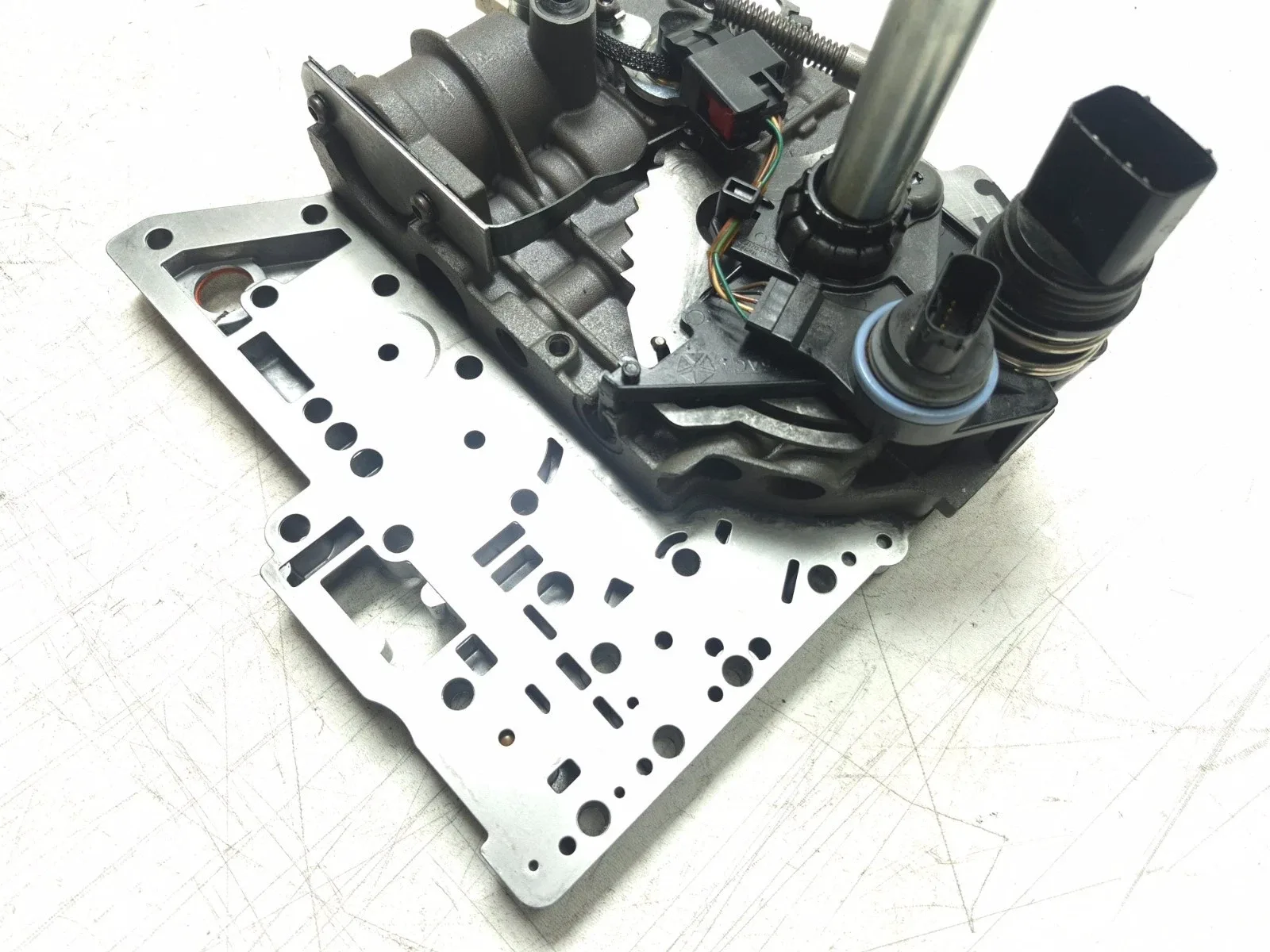 2014 Dodge Avenger Transmission Valve Body OEM image 4