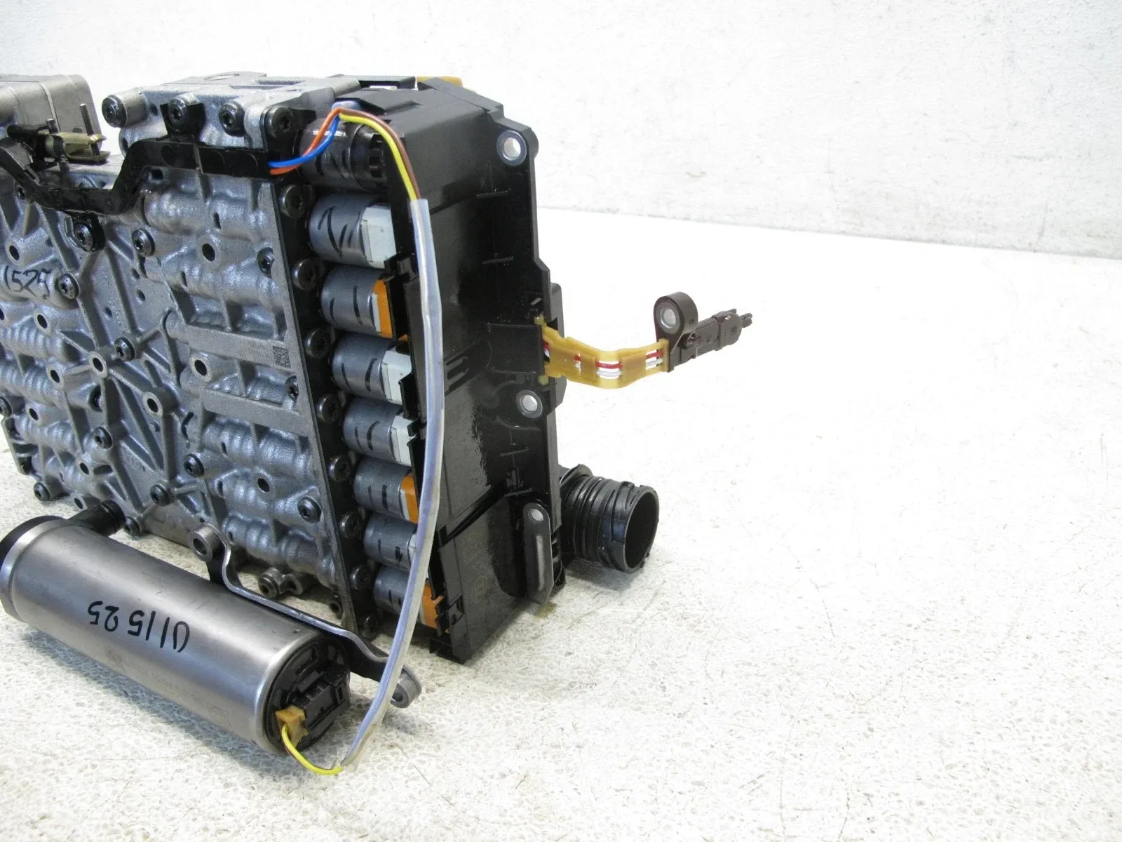 12-18 BMW F30 328i 428i X3 X4 A/T MECHATRONIC TRANSMISSION VALVE BODY OEM 011525 image 2