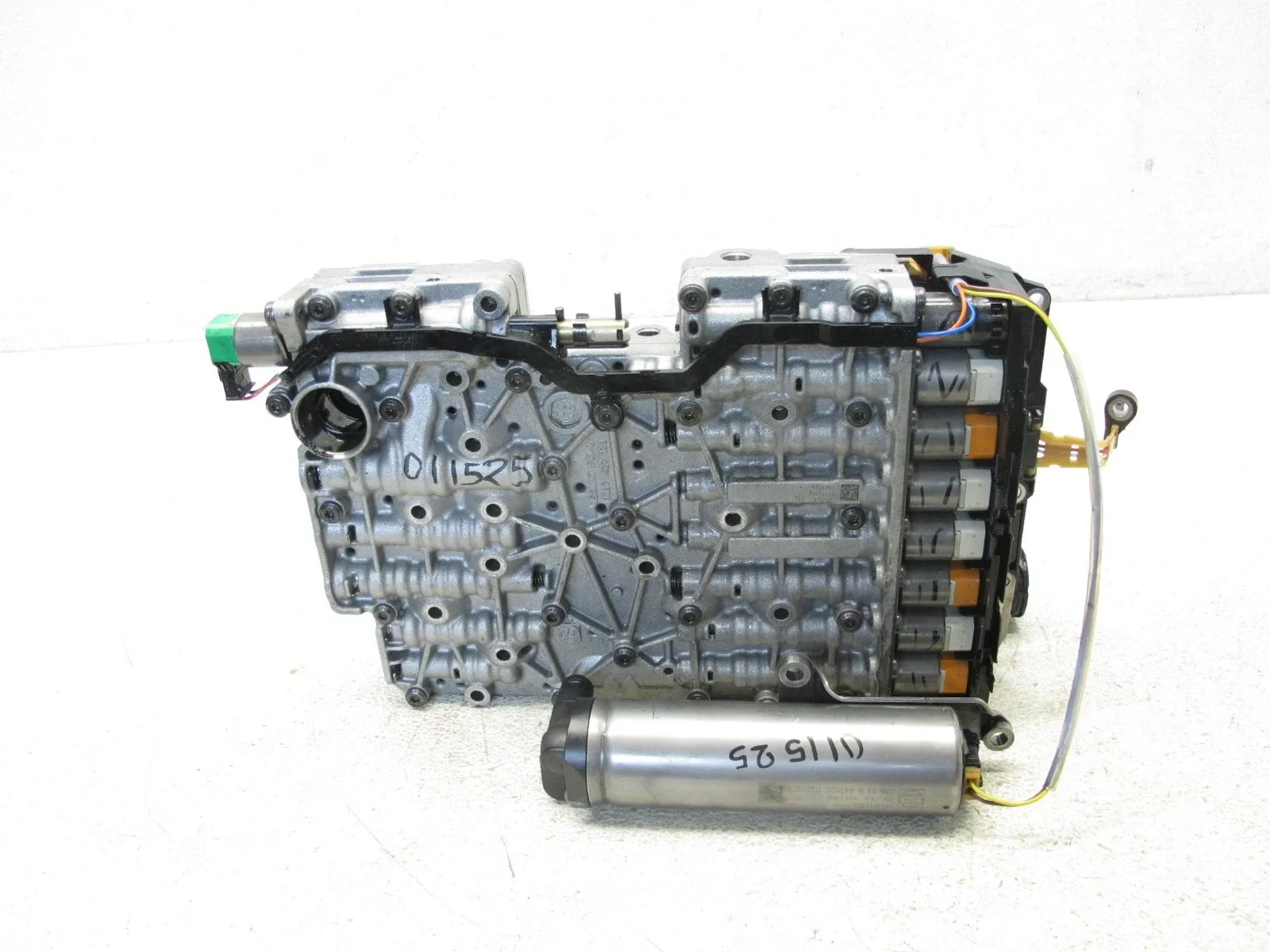 12-18 BMW F30 328i 428i X3 X4 A/T MECHATRONIC TRANSMISSION VALVE BODY OEM 011525